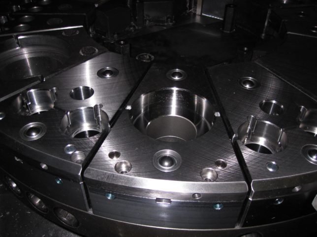 Reparación de máquina terminada, lista para producción