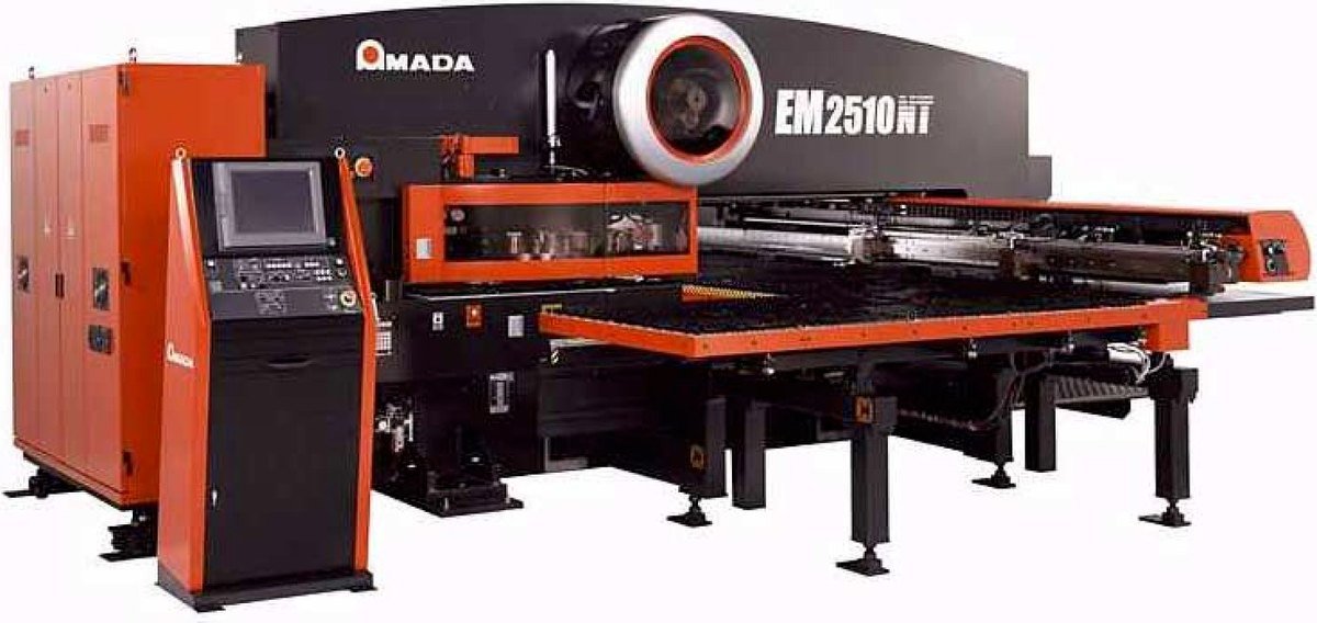 Prensa punzonadora CNC de torreta Amada EM-2510